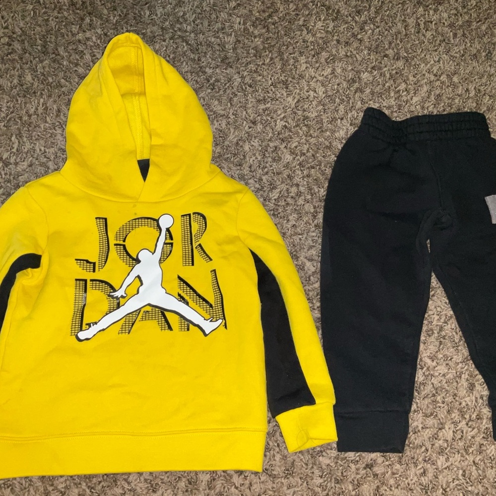 Kids Jordan Sweatsuit